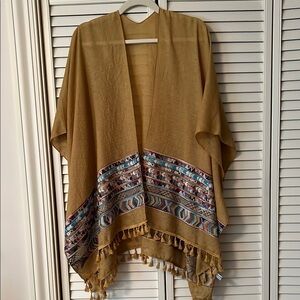 Bohemian Tan Kimono with Patterned Trim
NWT one size
